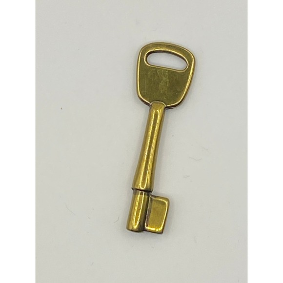 Vintage Fossil Key Brass Tone 1954 Collectible Keychain Purse Bag Charm Y2K - Picture 1 of 5